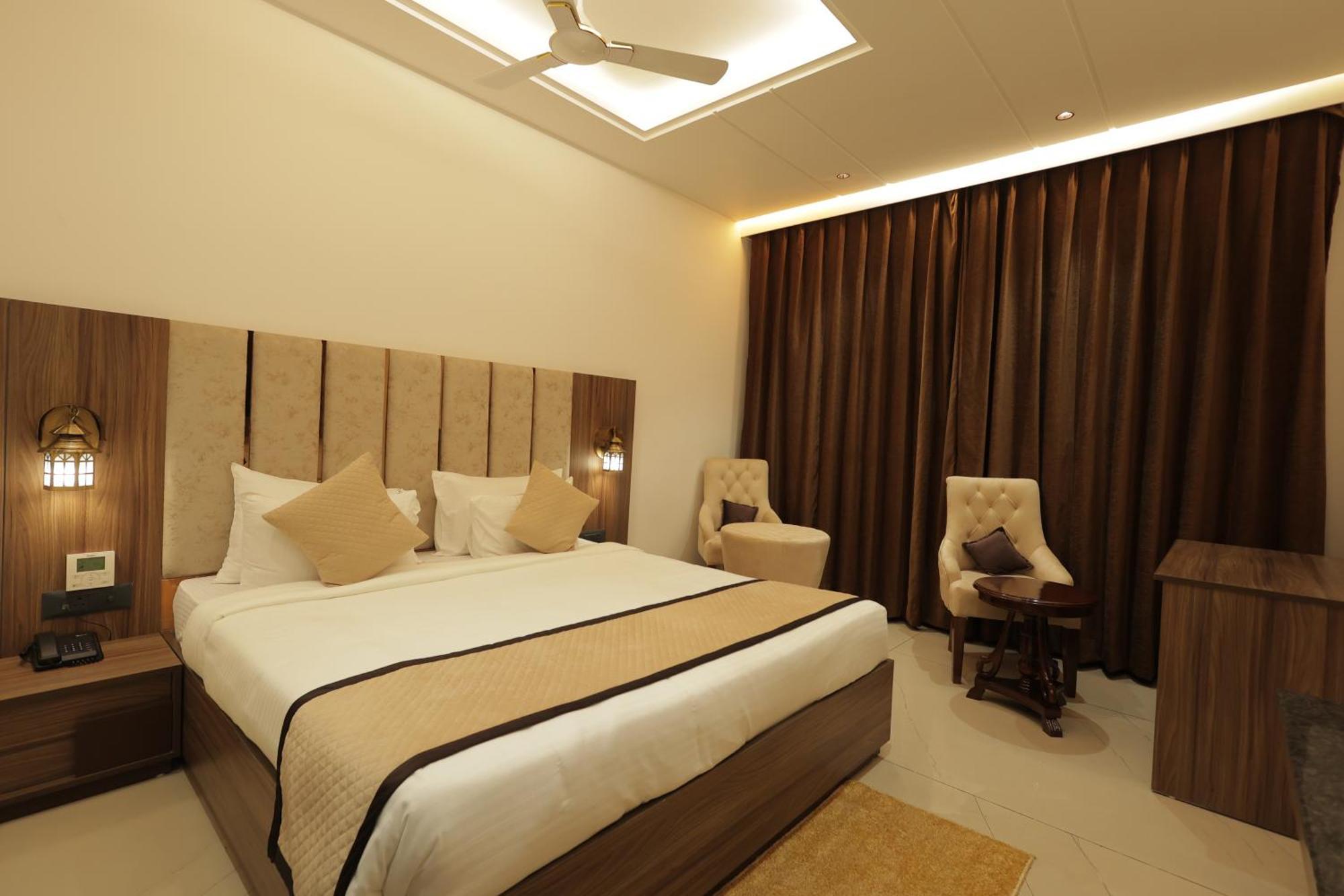 Snj Taj Grand Hotel Agra  Exterior photo